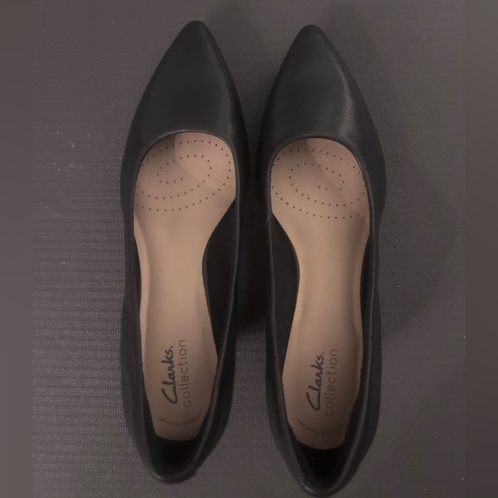 Clarks Women's Black Leather Low Heels